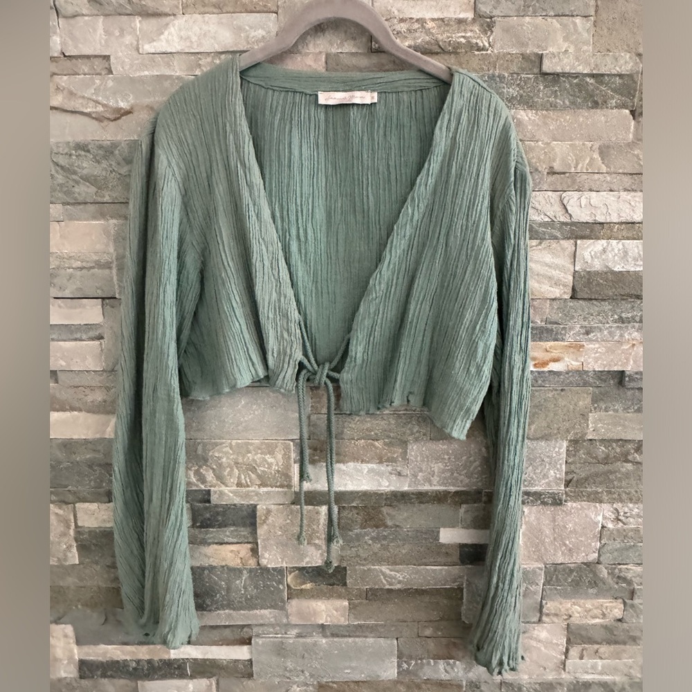 Savannah Morrow size medium, cropped, sage, green 100% cotton spring jacket